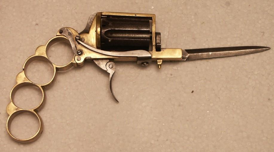 Revolver knuckle dagger (Apache)
