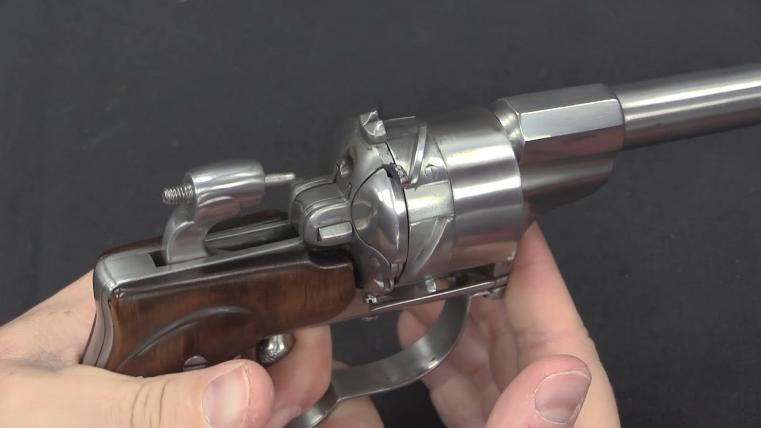 Revolver Dartein "Zig-Zag" Style